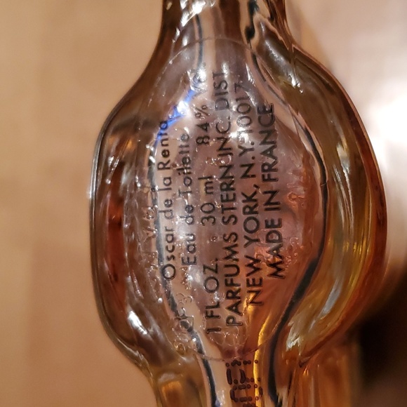 OSCAR DE LA RENTA 2 Eau de Toilette Spray, 1 oz , 98 % Full & 1.7 fl 55% full - Picture 15 of 15